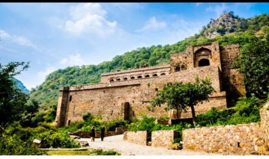 Bhangarh Fort at night: spot for spirits