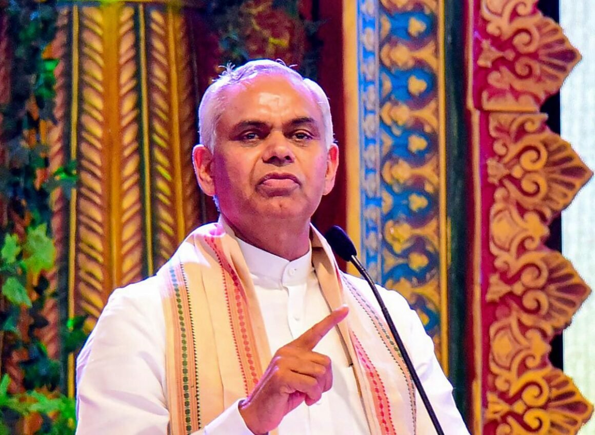 Gujarat Governor Acharya Devvrat given additional charge of Maharashtra | Beyond The Punchlines Gujarat Governor Acharya Devvrat given additional charge of Maharashtra