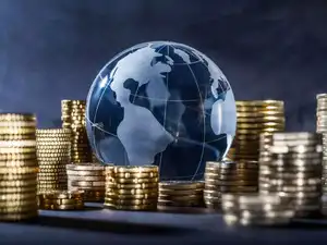 Economic Insights 2025: Riding the Highs, Bracing for the Storms You Don’t See Coming | Beyond The Punchlines Economic Insights 2025: Riding the Highs, Bracing for the Storms You Don’t See Coming