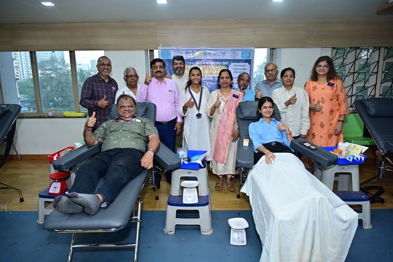 Vivekanand Education Society's Institute of Management Studies & Research (VESIM) Chembur Holds Blood Donation Drive in Association with Rotary Club of Chembur and Sion Hospital Blood Bank | Beyond The Punchlines Vivekanand Education Society's Institute of Management Studies & Research (VESIM) Chembur Holds Blood Donation Drive in Association with Rotary Club of Chembur and Sion Hospital Blood Bank