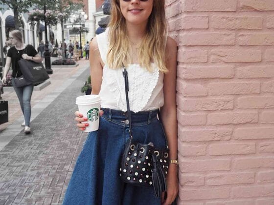 Discover the best travel outfits for women that are lightweight, easy to layer, and stylish. Perfect looks for flights, road trips, or weekend getaways. | Beyond The Punchlines Discover the best travel outfits for women that are lightweight, easy to layer, and stylish. Perfect looks for flights, road trips, or weekend getaways.