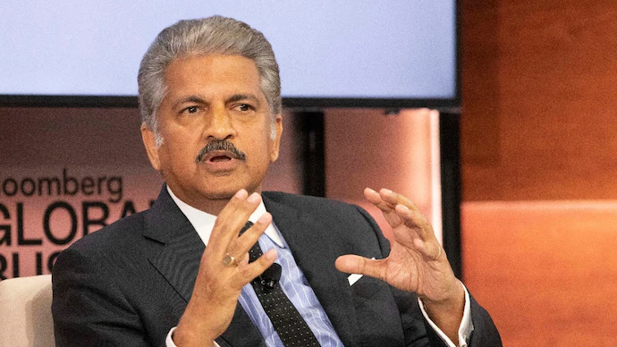 Anand Mahindra's ₹40,000 Crore Green Revolution: How the Mahindra Group is Spurring India's Clean Energy Future | Beyond The Punchlines Anand Mahindra's ₹40,000 Crore Green Revolution: How the Mahindra Group is Spurring India's Clean Energy Future